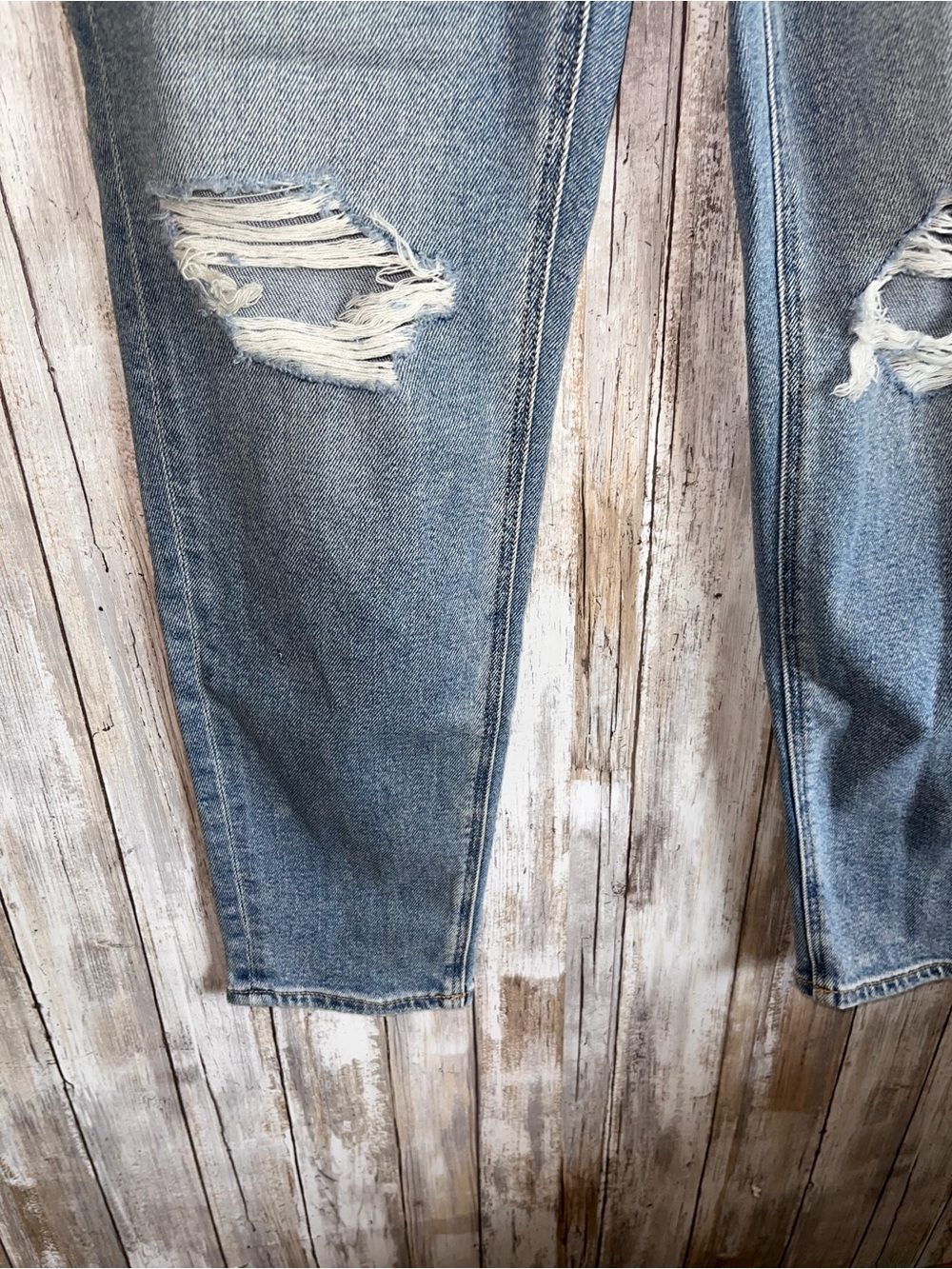 American Eagle Curvy Mom Jeans Size 0 High Rise Distressed Stretch NWT - Picture 2 of 6